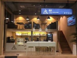 臨時咖啡|洛陽沙發廠|洛陽家具廠|鄭州家具廠|鄭州沙發廠|河南沙發廠|河南家具廠|河南家具定制|洛陽沙發翻新|洛陽翻新沙發